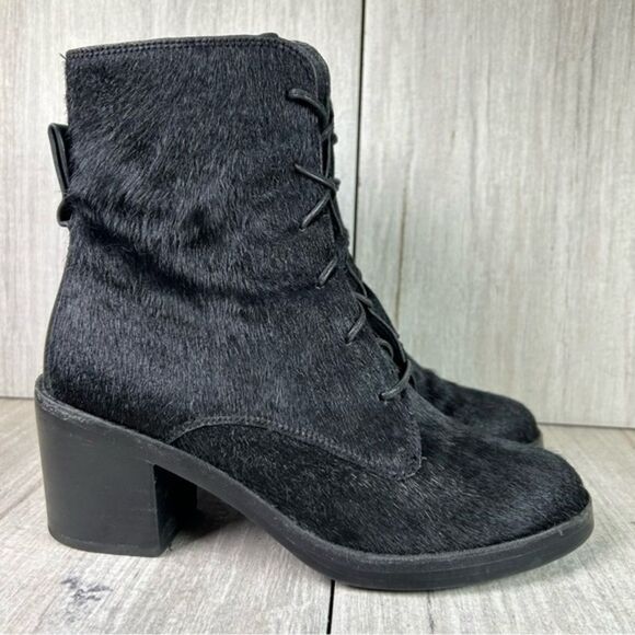 UGG Oriana Exotic Black Cow hair Lace Up Platform Heeled Boots Women’s Size 6 - Picture 1 of 10